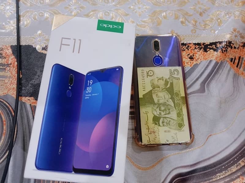 oppo f11 full Box 1