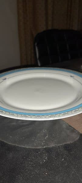 24 Ceramic Plate Set 3