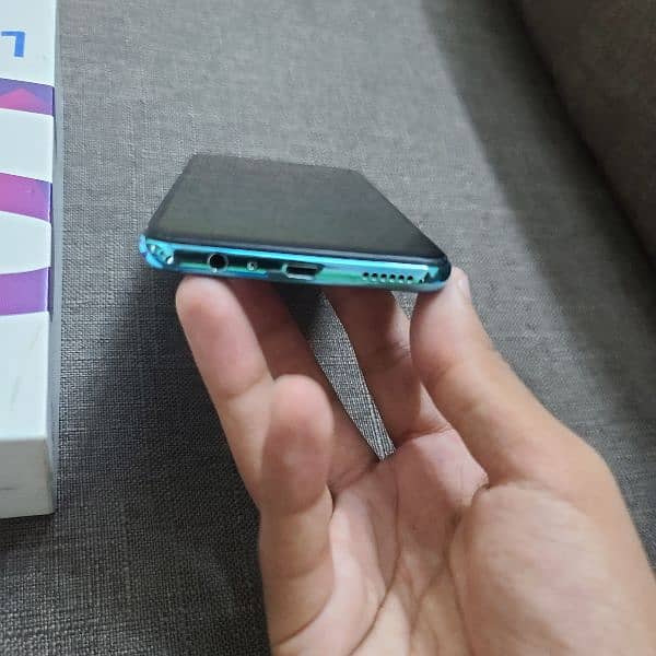 phone vivo S1. with Box. Orignal. 20K. 5