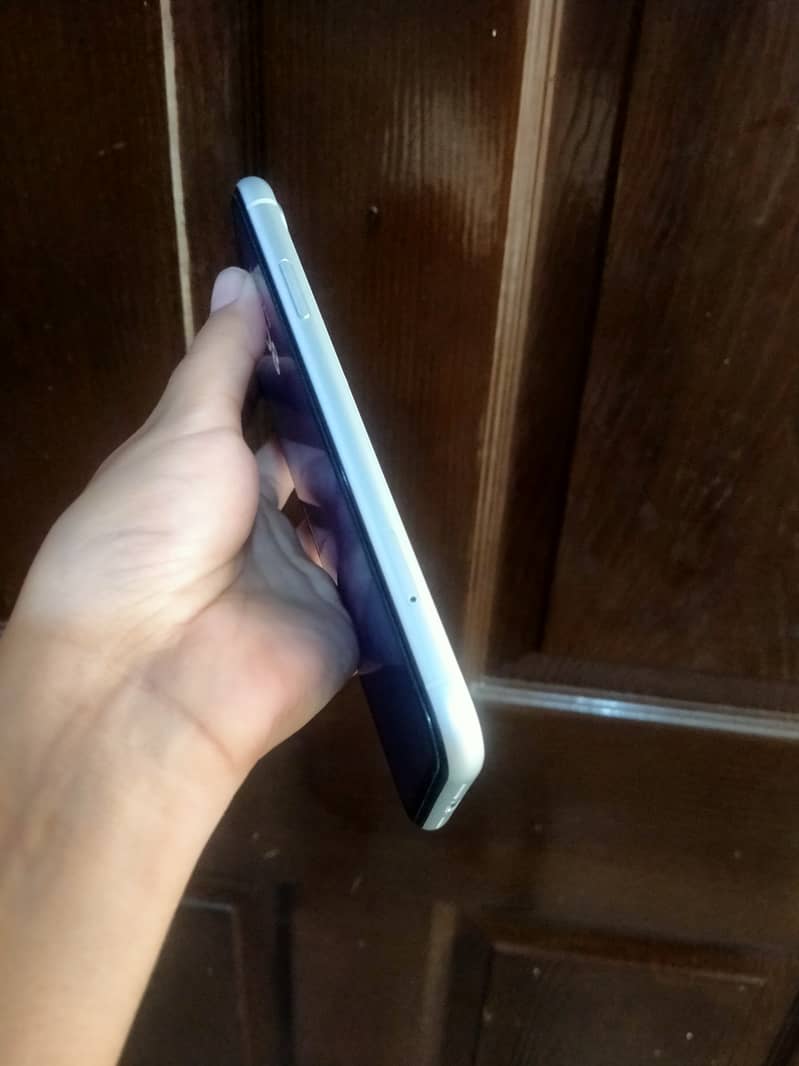 iPhone X (XR) . 128 GB . Official PTA approved . . Dual Sim . . Urgent 4