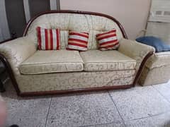 7 seater Sofa set along with cushions