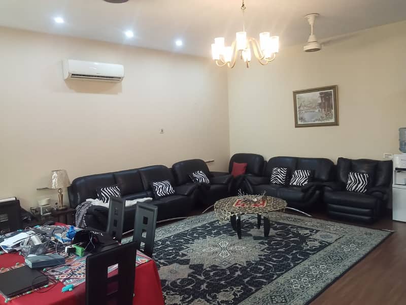 1 Kanal House Use Available For Sale 26