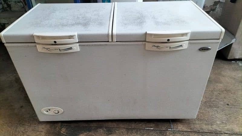 freezer 2 door good condition like new 0