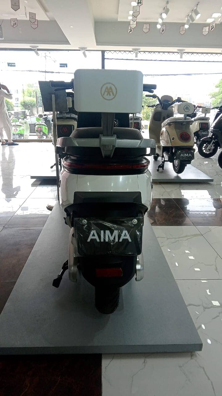 Aima One Electric Scooty 2