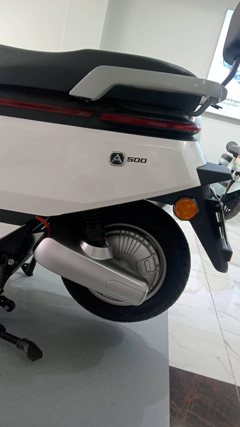 Aima One Electric Scooty 3