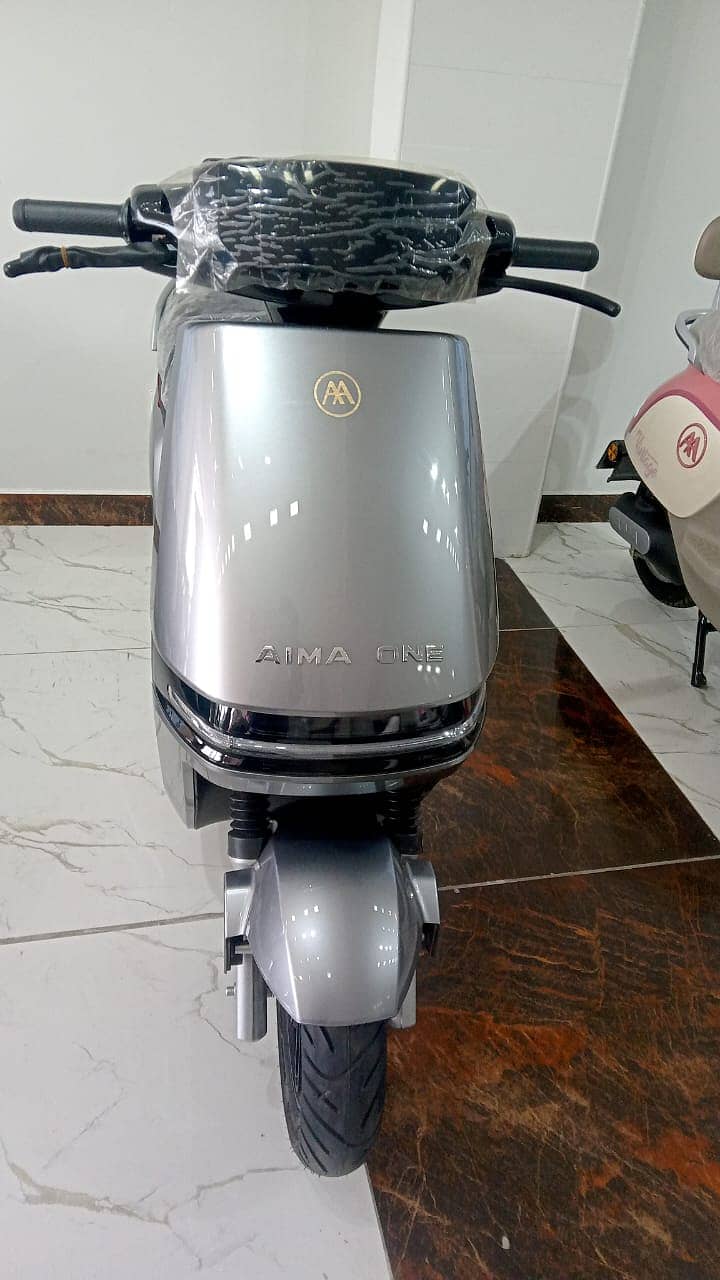 Aima One Electric Scooty 10