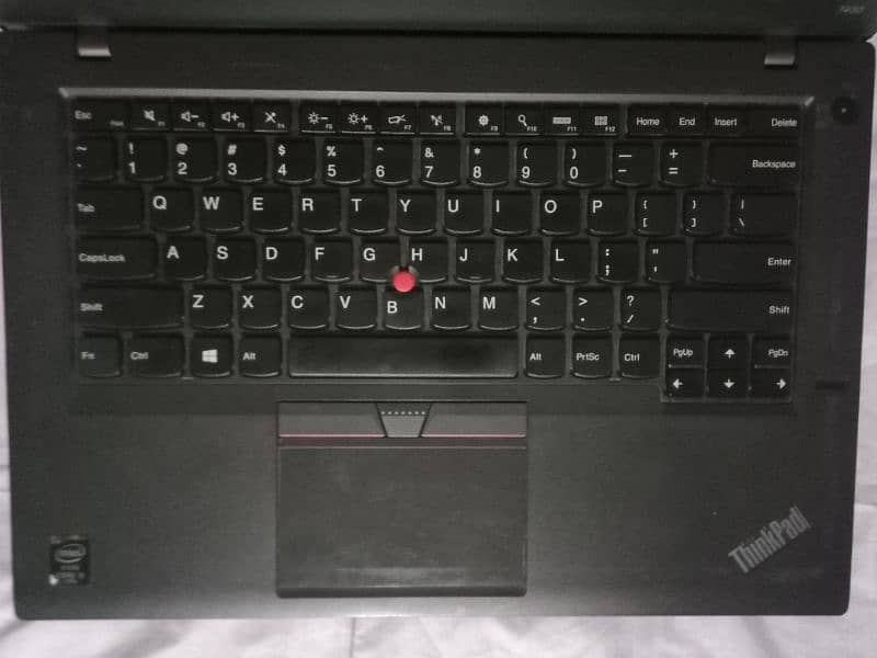 Lenovo Thinkpad for sale almost new condition (03074630084) 2