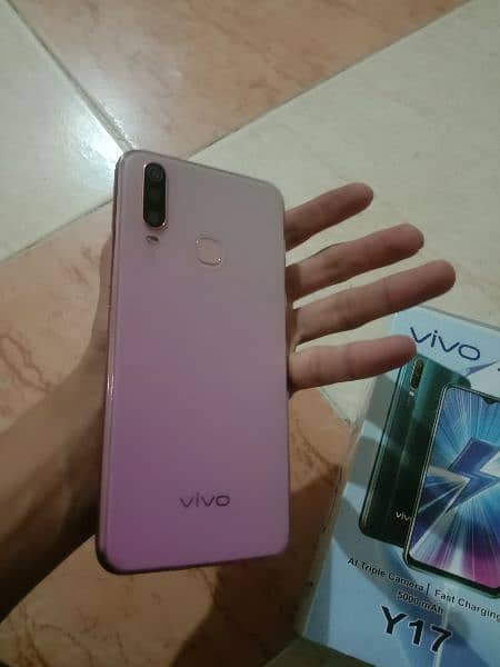 vivo y17 4