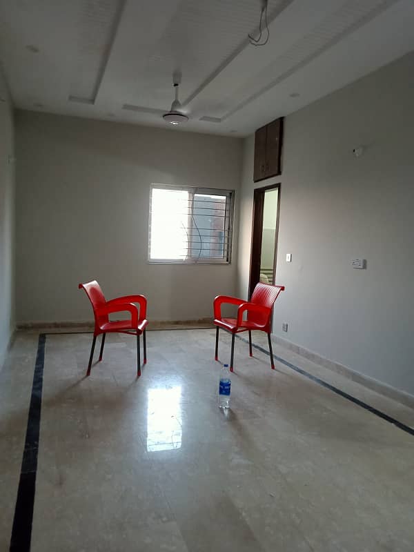 Flat 2nd floor for bachelors for rent in psic society near lums dha lhr 2