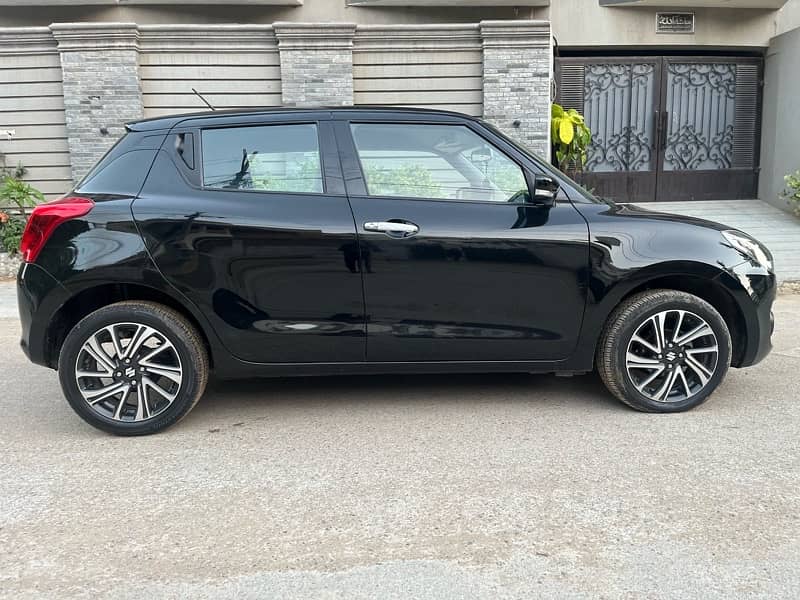 Suzuki Swift 2022 GLX CVT 7