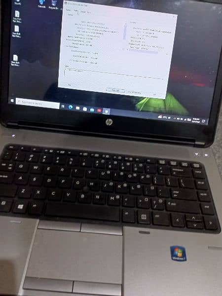 Hp AMD A6, 5th generation, 4Gb ram,500Gb hard,1Gb dedicated graphics, 7