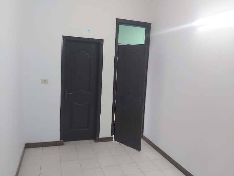 10 Marla Flat for Sale in Askari 11 Lahore 25