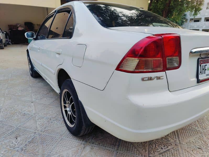 Honda Civic EXi 2005 4