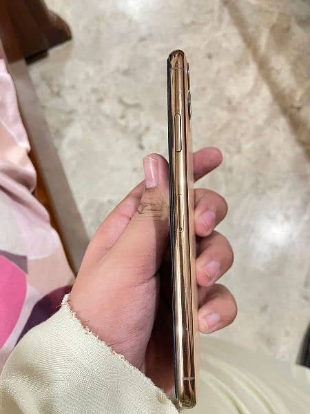 iphone 11 pro max 2