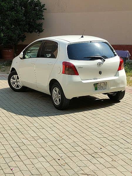 Toyota Vitz 2006 14