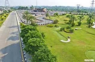 1 Kanal Plot (OLF) at Hot Location Urgent For Sale 9