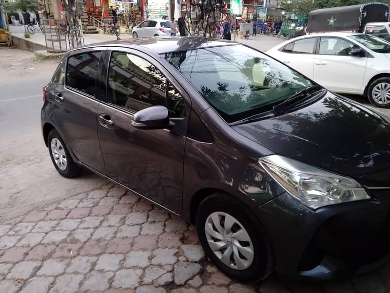 Toyota Vitz 2017 1.0 3