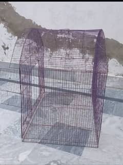 Cage with tray