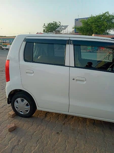 Suzuki Wagon R 2017 7