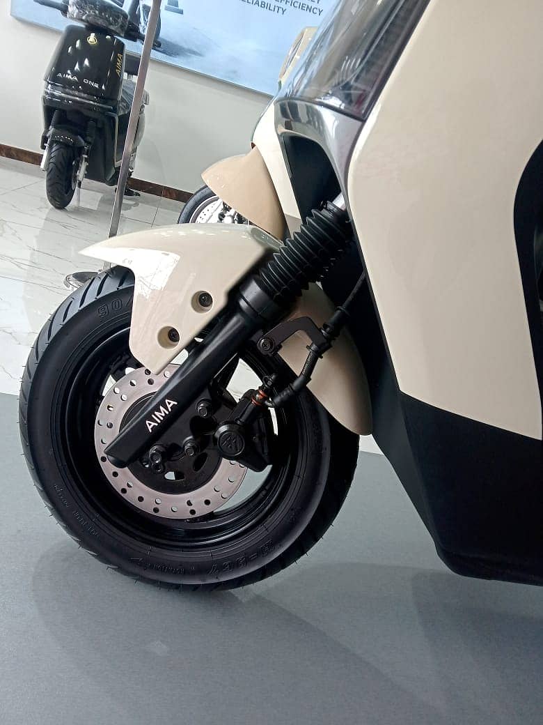 Aima Pulse Electric Scooty 5