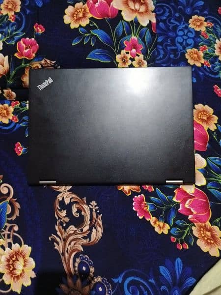 Lenovo yoga x260 laptop. 3