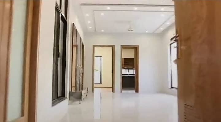 10 MARLA BRAND NEW LUXURY HOUSE FOR SALE 3