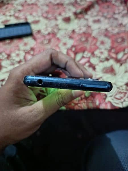 Sony Z1 For sale Display mai lines hai use as a spare parts Non PTA 2