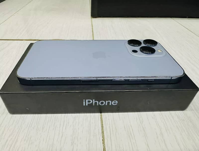 iPhone 13 Pro Max with box 256gb 2