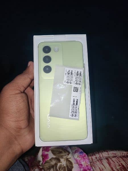 VIVO y100 Only Box Open 8/256 1