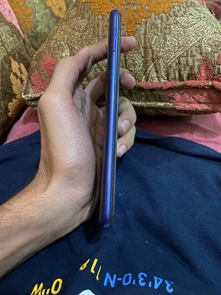 Samsung A10 2/128 Condition Achi ha 3