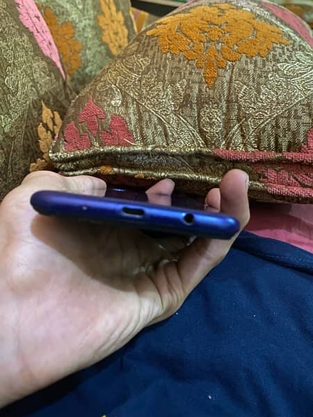 Samsung A10 2/128 Condition Achi ha 6