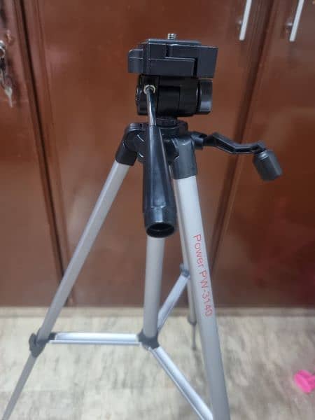 power brand tripod look like brand new 2