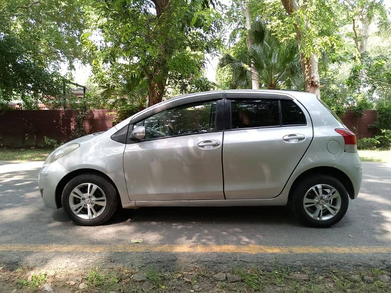 Toyota Vitz 2013 3