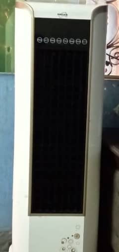 Room cooler is good condition 10 by 10