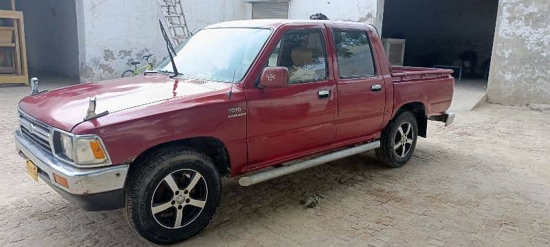 Toyota Hilux 1993 8