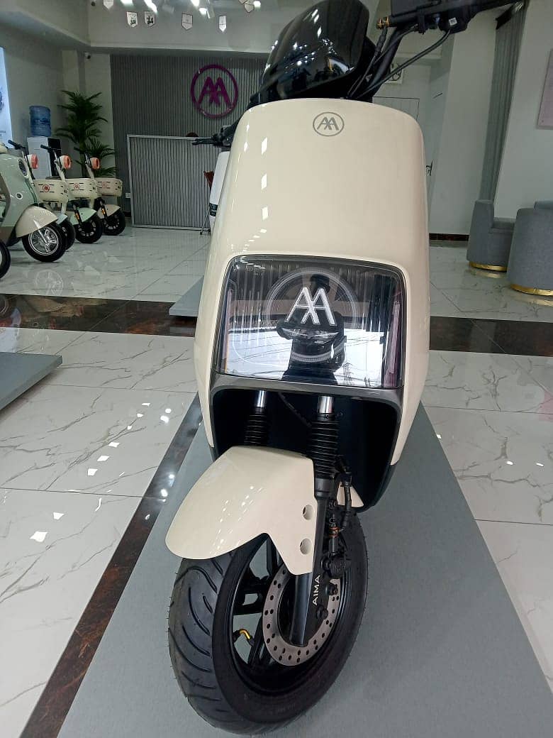 AIMA PULSE Electric Scooty 2