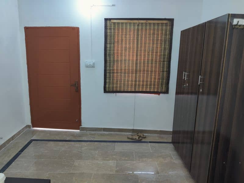 malik boys hostel gulberg sharing furnished rooms 4