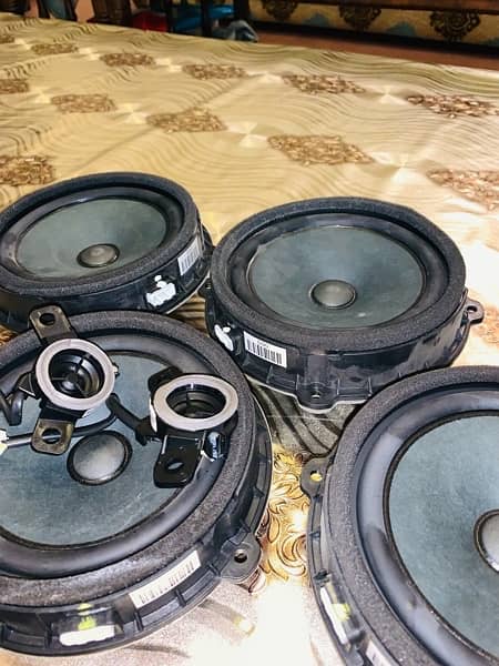 KIA sportage speakers 3