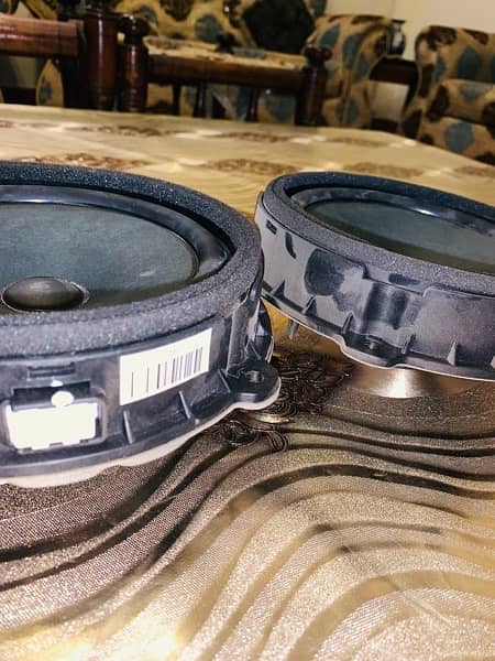 KIA sportage speakers 8