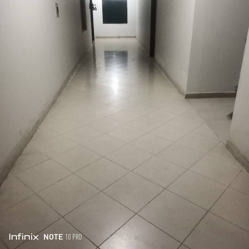 Unfurnished 2 bed apartment F-11 Markaz 1