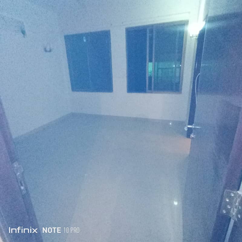 Unfurnished 2 bed apartment F-11 Markaz 4