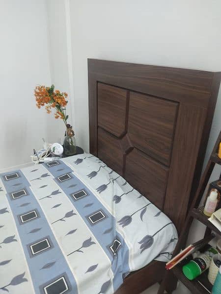 Single bed 2