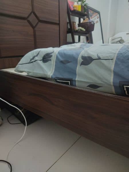 Single bed 5