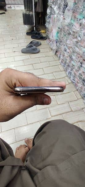 iphone xsmax all ok in only 40k 6