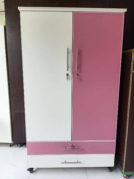 Medium safe/almari/wardrobe/almarih/lamination/uv/high gloss 2