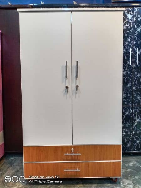 Medium safe/almari/wardrobe/almarih/lamination/uv/high gloss 7