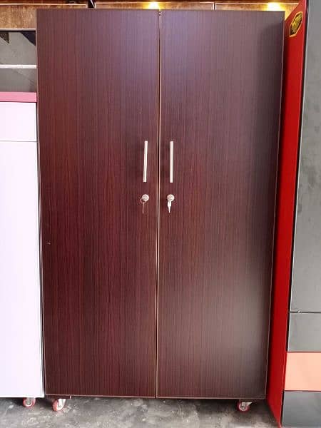 Medium safe/almari/wardrobe/almarih/lamination/uv/high gloss 9