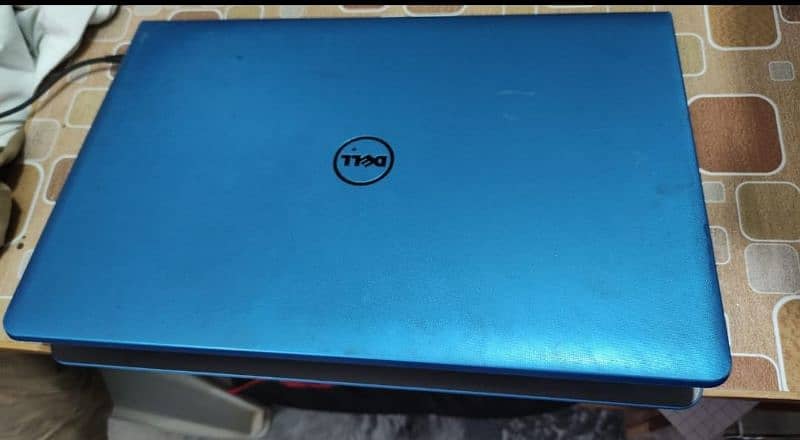 Dell Inspiron 17.3"  model 5755 AMD A8 7410 AMD Radeon R5 2.20 GHz 1