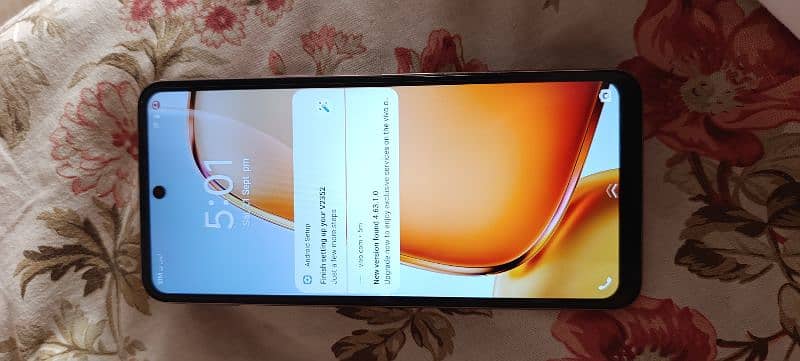 vivo y 28s 8gb/128 rom 1