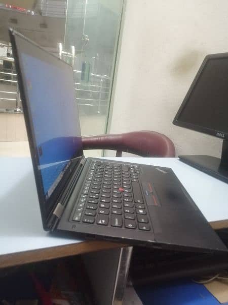 Lenovo thinkpad X1 Yoga 4